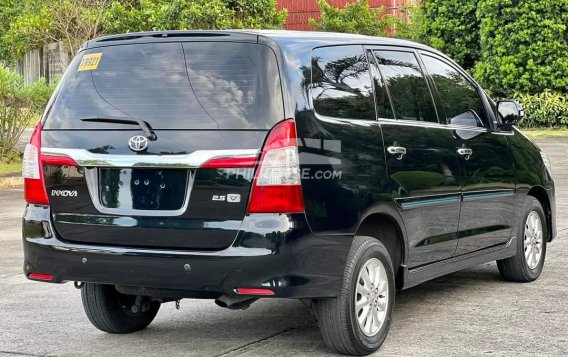 2015 Toyota Innova  2.8 V Diesel AT in Manila, Metro Manila-15