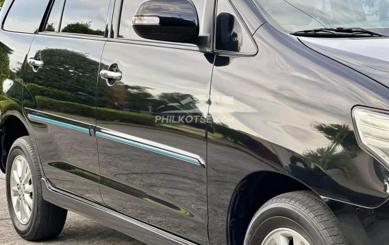 2015 Toyota Innova  2.8 V Diesel AT in Manila, Metro Manila-12