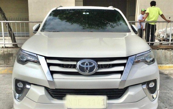 Sell Pearl White 2017 Toyota Fortuner in Floridablanca-2