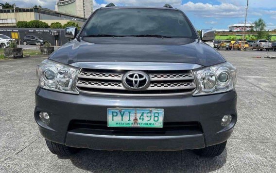 Sell Purple 2010 Toyota Fortuner in Pasig-1