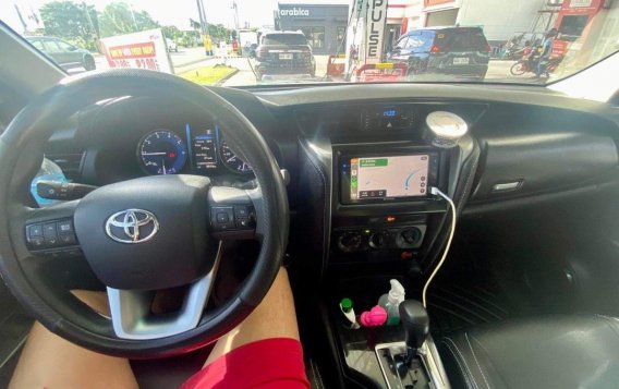 Purple Toyota Fortuner 2022 for sale in Makati-5