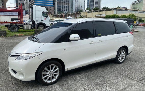 Pearl White Toyota Previa 2013 for sale in Automatic