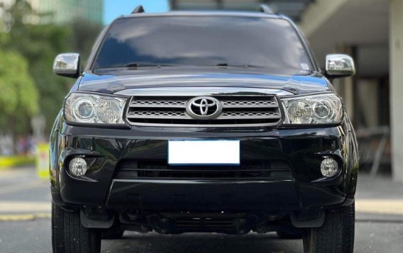 Purple Toyota Fortuner 2009 for sale in Makati-1
