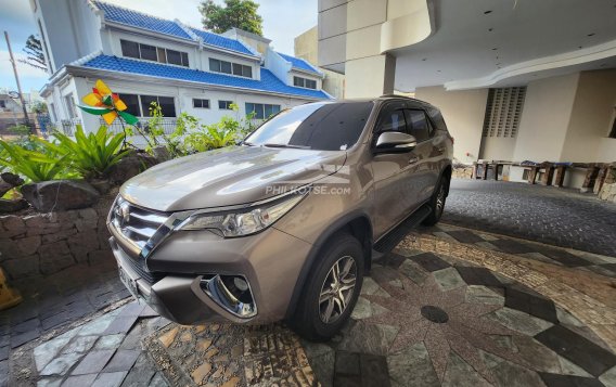 2016 Toyota Fortuner  2.4 G Diesel 4x2 AT in Manila, Metro Manila-4
