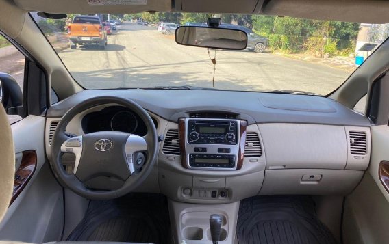 Purple Toyota Innova 2012 for sale in Quezon City-6