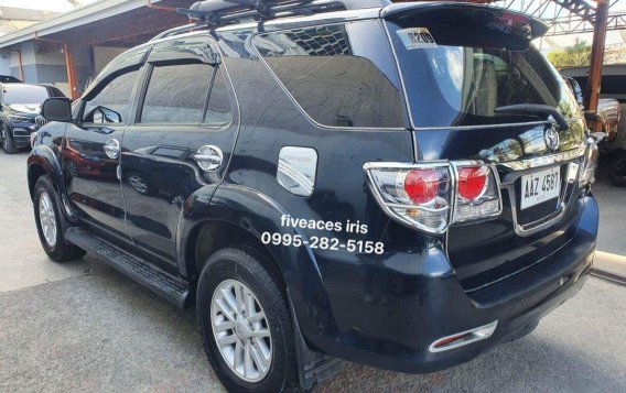Purple Toyota Fortuner 2014 for sale in Manual-3
