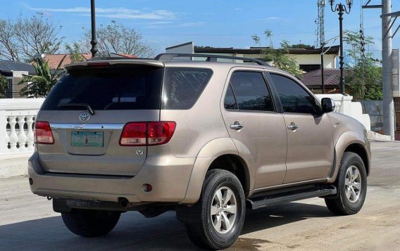 Silver Toyota Fortuner 2006 for sale in Parañaque-3