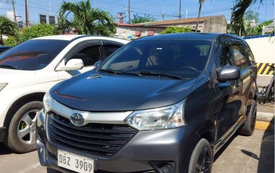 Selling Purple Toyota Avanza 2016 in Valenzuela-1