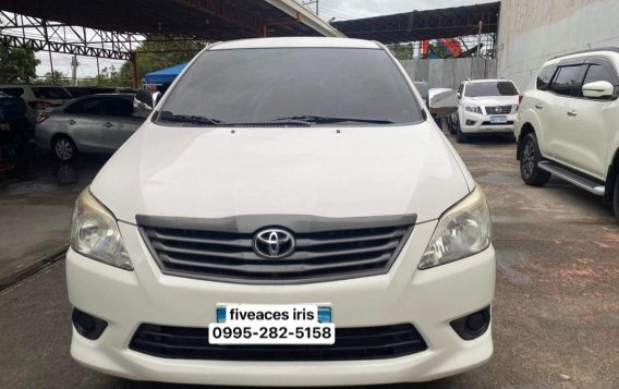 Purple Toyota Innova 2013 for sale in Manual-8