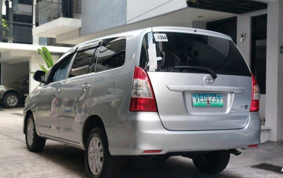 Purple Toyota Innova 2013 for sale in Quezon City-3