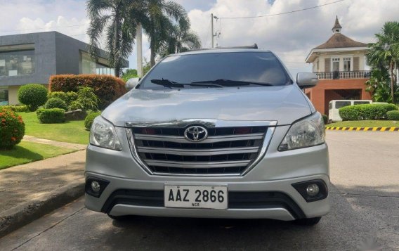 Selling Purple Toyota Innova 2015 in San Juan