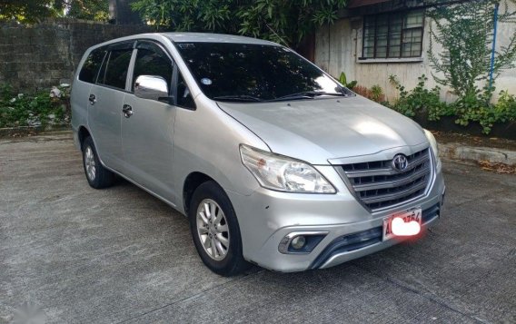 Selling Purple Toyota Innova 2016 in Quezon City-1