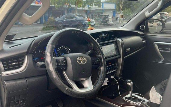 Sell Pearl White 2016 Toyota Fortuner in Cainta-1