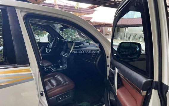 2018 Toyota Land Cruiser Premium 4.5 4x4 White Pearl AT in Manila, Metro Manila-4