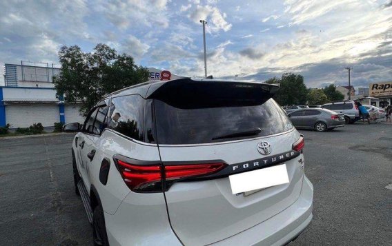 Sell Pearl White 2016 Toyota Fortuner in Cainta-2