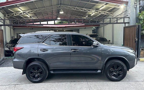 Purple Toyota Fortuner 2017 for sale in Bacoor-8