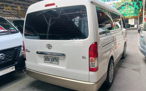 2015 Toyota Hiace in Pasay, Metro Manila-10