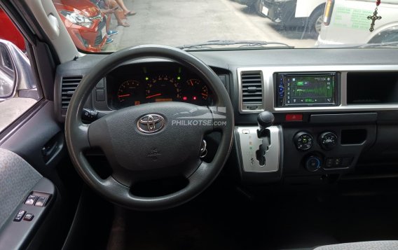2015 Toyota Hiace in Pasay, Metro Manila-7