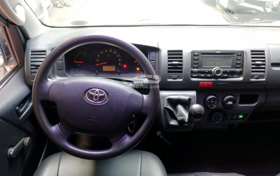 2016 Toyota Hiace in Pasay, Metro Manila-11