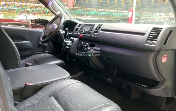 2016 Toyota Hiace in Pasay, Metro Manila-9