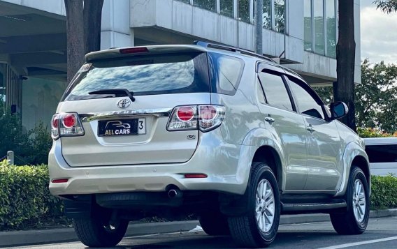 2014 Toyota Fortuner in Makati, Metro Manila-14