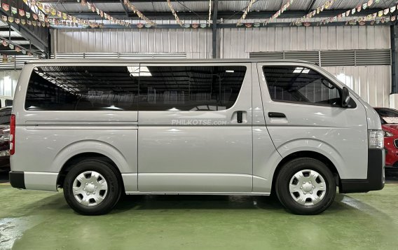 2021 Toyota Hiace  Commuter 3.0 M/T in Marikina, Metro Manila-3