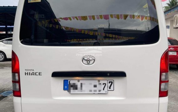 2017 Toyota Hiace  Commuter 3.0 M/T in Quezon City, Metro Manila-9