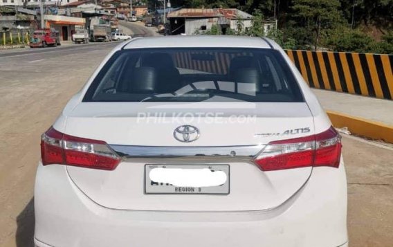 2015 Toyota Corolla Altis  1.6 E MT in Baguio, Benguet-12