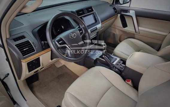 2019 Toyota Land Cruiser Prado 4.0 4x4 AT (Gasoline) in Manila, Metro Manila-31