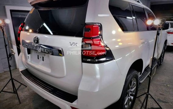 2019 Toyota Land Cruiser Prado 4.0 4x4 AT (Gasoline) in Manila, Metro Manila-20