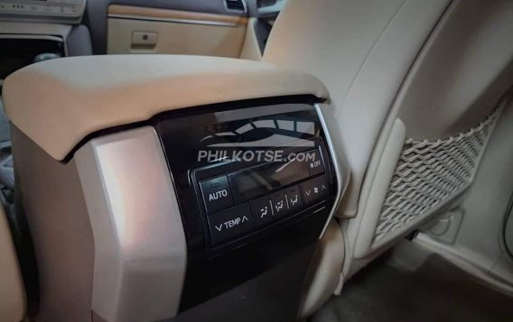 2019 Toyota Land Cruiser Prado 4.0 4x4 AT (Gasoline) in Manila, Metro Manila-6