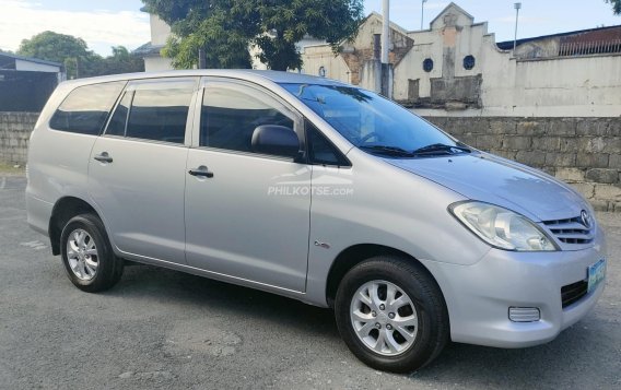 2011 Toyota Innova  2.8 E Diesel AT in Quezon City, Metro Manila-2