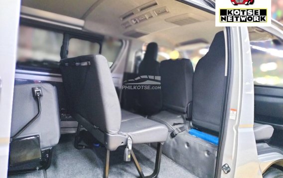 2019 Toyota Hiace  Commuter 3.0 M/T in Quezon City, Metro Manila-6
