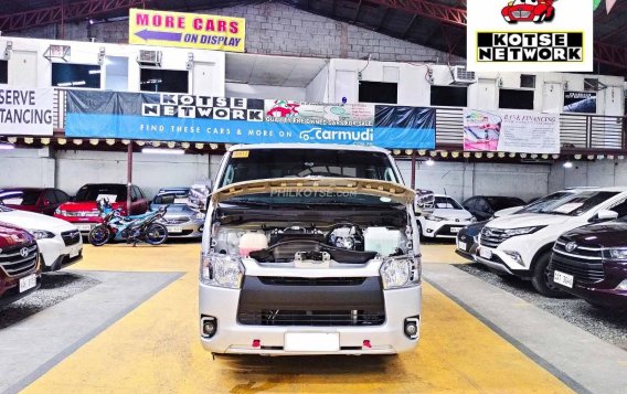 2019 Toyota Hiace  Commuter 3.0 M/T in Quezon City, Metro Manila-8