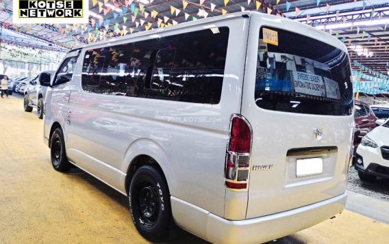 2019 Toyota Hiace  Commuter 3.0 M/T in Quezon City, Metro Manila-11
