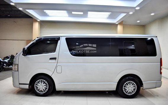 2017 Toyota Hiace  Commuter 3.0 M/T in Lemery, Batangas-19