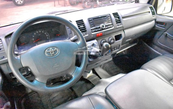 2017 Toyota Hiace  Commuter 3.0 M/T in Lemery, Batangas-12