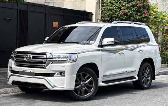 2016 Toyota Land Cruiser VX 3.3 4x4 AT in Manila, Metro Manila