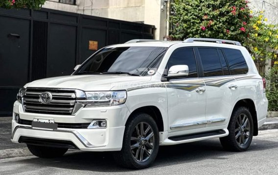 2016 Toyota Land Cruiser VX 3.3 4x4 AT in Manila, Metro Manila-28