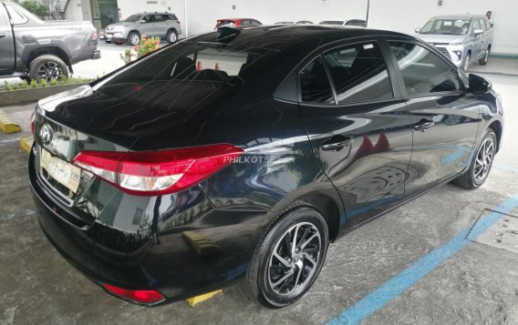 2022 Toyota Vios 1.3 XLE CVT in Parañaque, Metro Manila-2