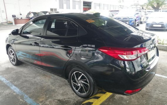 2022 Toyota Vios 1.3 XLE CVT in Parañaque, Metro Manila-10