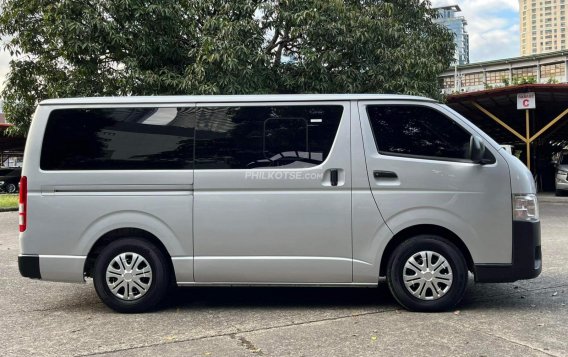 2019 Toyota Hiace  Commuter 3.0 M/T in Manila, Metro Manila-10