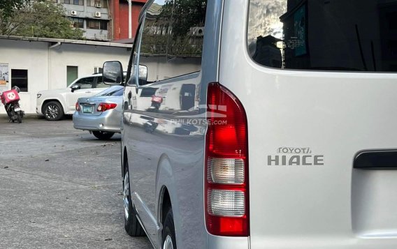 2019 Toyota Hiace  Commuter 3.0 M/T in Manila, Metro Manila-7