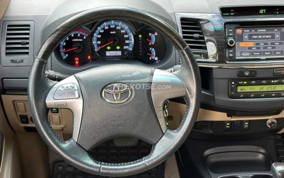 2014 Toyota Fortuner  2.4 V Diesel 4x2 AT in Manila, Metro Manila-5