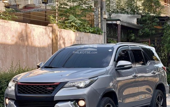 2017 Toyota Fortuner  2.4 V Diesel 4x2 AT in Manila, Metro Manila-10