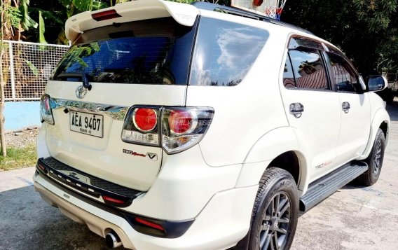2015 Toyota Fortuner  2.4 V Diesel 4x2 AT in Manila, Metro Manila-2