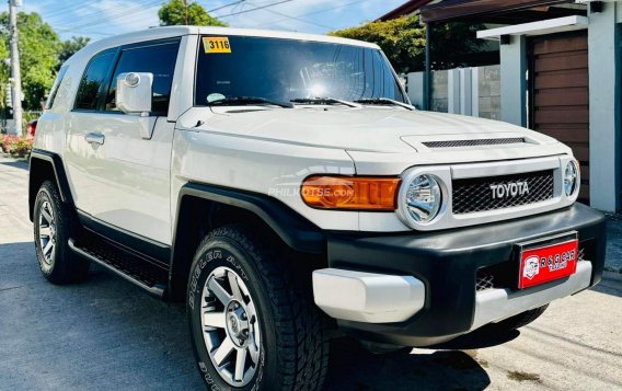 2015 Toyota FJ Cruiser  4.0L V6 in Manila, Metro Manila