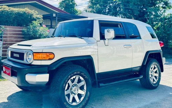 2015 Toyota FJ Cruiser  4.0L V6 in Manila, Metro Manila-8