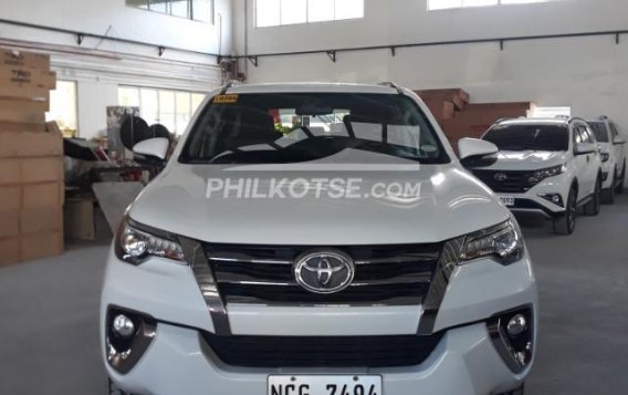 2016 Toyota Fortuner  2.4 V Diesel 4x2 AT in Taguig, Metro Manila-3