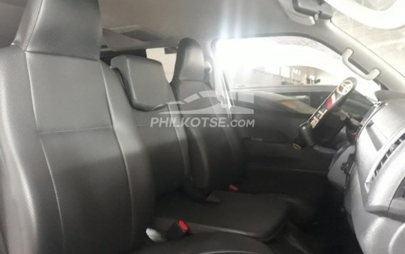 2021 Toyota Hiace  Commuter 3.0 M/T in Taguig, Metro Manila-6